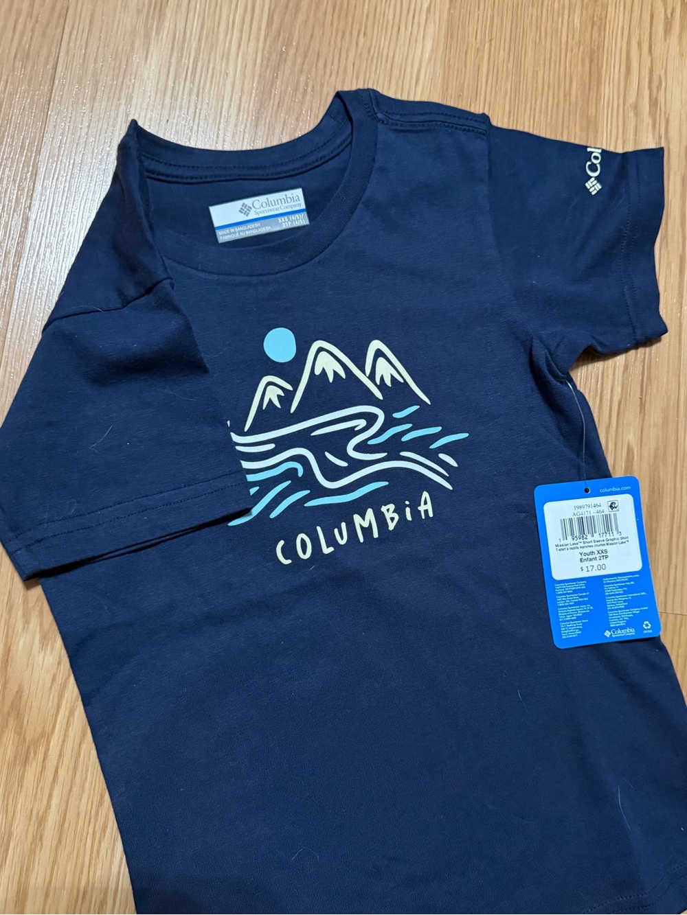 NWT Columbia Navy Short-Sleeve Mountain & River Graphic Tee